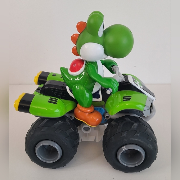 Kyosho Mario Kart Buggy R / C Yoshi No‎ Remote Included - Picture 7 of 11